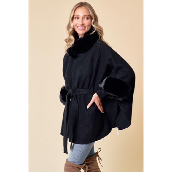 Black Solid Faux Fur Trimmed Soft Fuzzy Poncho Cape Coat Women's Fall Winter - Picture 2 of 6